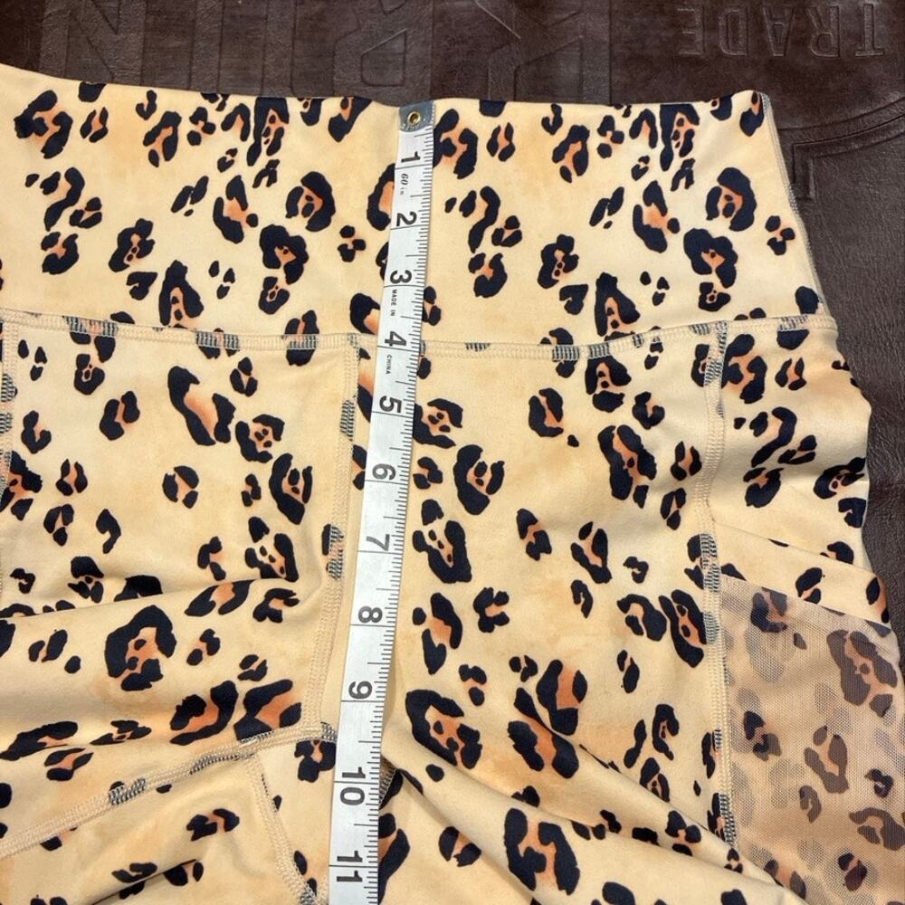 Fabletics Pump Two Piece Set Desert Leopard Womens Small New Active Athleisure - Picture 15 of 16